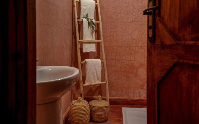 Kasbah Sahara Services-Guest House