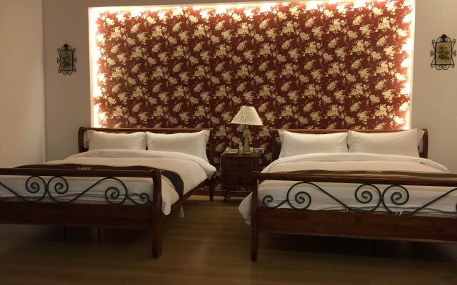 Cloudtop Landscape Hotel