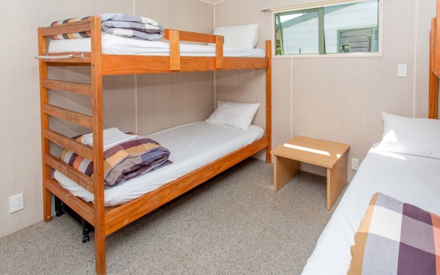 Waihi Beach TOP 10 Holiday Resort – Guest Rooms – Waihi Beach