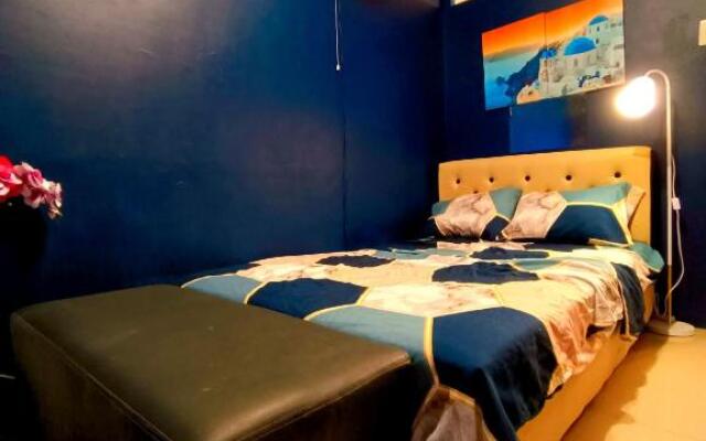 Mamby Gray's Place Balcony, Karaoke ,Wifi,Netflix &Kitchen