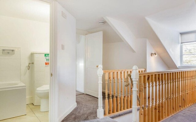 Lovely Villa 3 Kings 1double Sofa bed