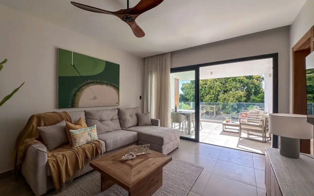 Spectacular Golf Front 3BR Apartment!