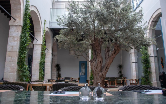 S Paul Hotel