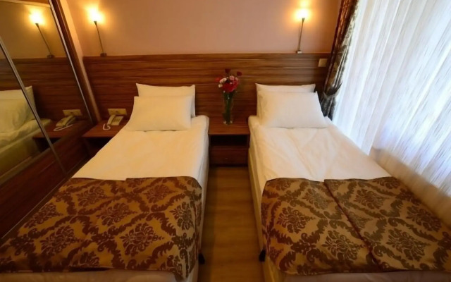 Dort Mevsim Suit Otel