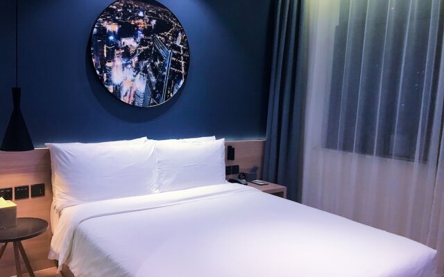 Shanghai Little Lujiazui Qingju Homestay