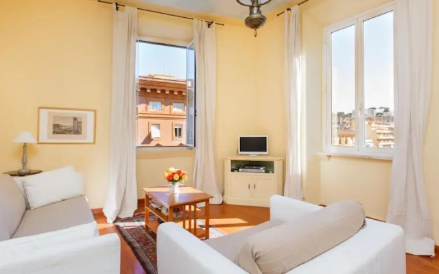 Laeta Domus in San Pietro