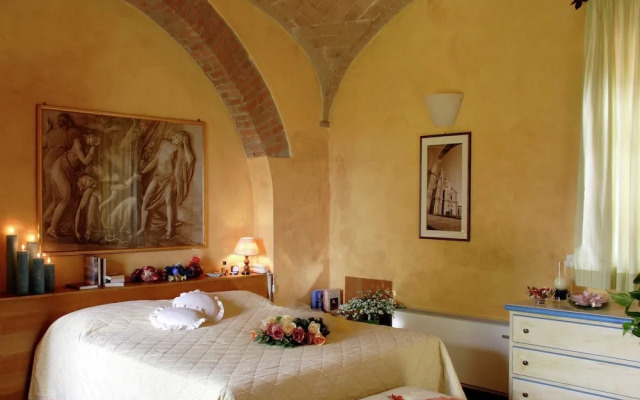 Belvilla by OYO Elegant Flat in Historic Villa