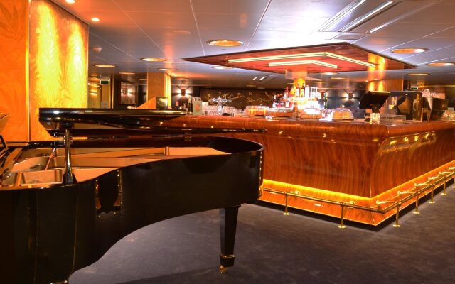ss Rotterdam Hotel & Restaurants