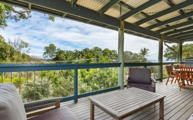 Blue Poles (Pets Allowed)