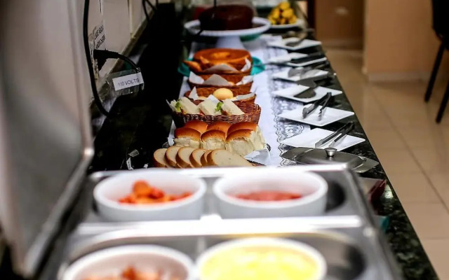 Serra's Comfort Hotel