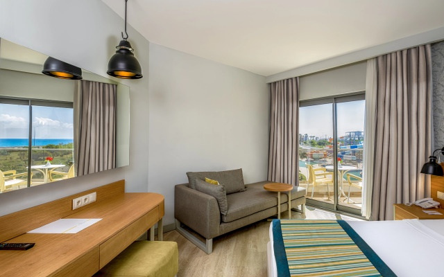 Calido Maris Hotel