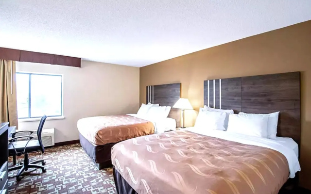 La Quinta Inn Milwaukee Northwest