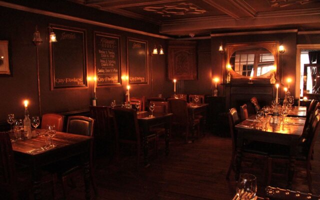 Guy Fawkes Inn