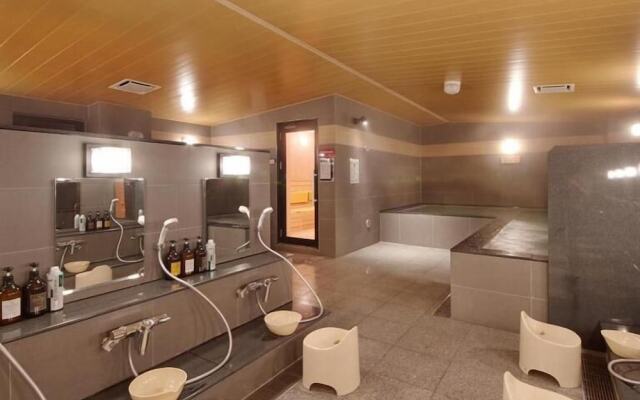 Hotel & Spa TOPOS Sendai Station - Caters to Men