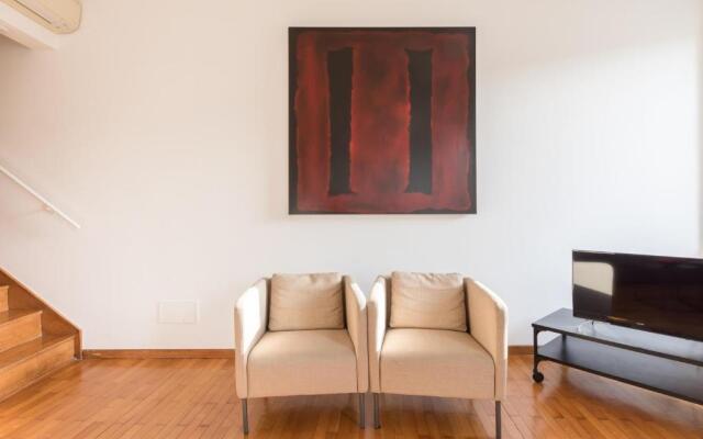 Amazing penthouse with private terrace in Trastevere