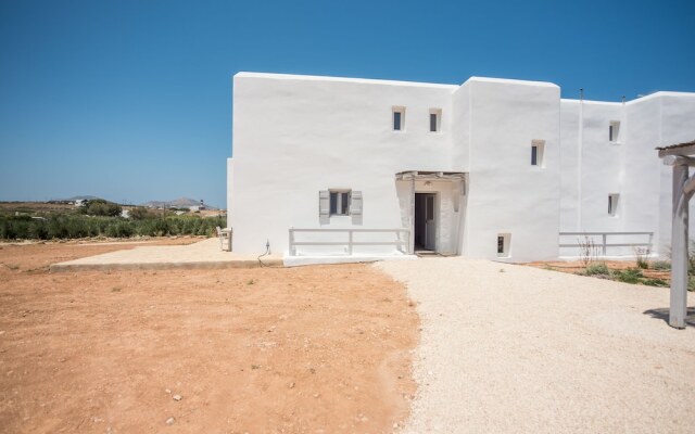 Fabulous Pool Villa Steps From The Beach By Villarentalsgr