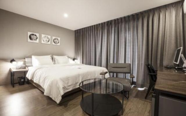 Number 25 Hotel