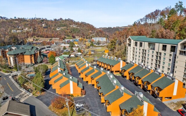 Gatlinburg Condo 2 Bedroom Condo by RedAwning