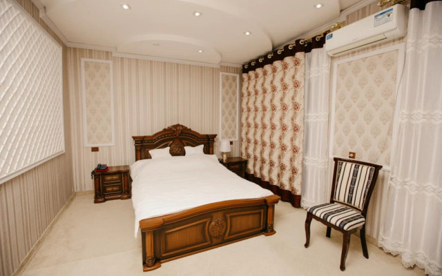 Caravan Hotel
