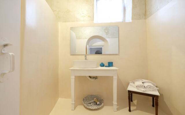 DeltaMi Santorini