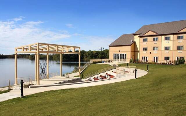 Lakeside Hotel Casino