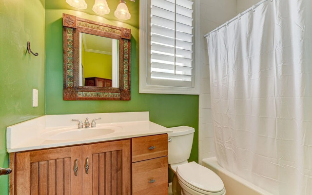 Sun and Surf by Vtrips