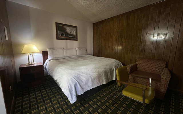 Big 12 Motel