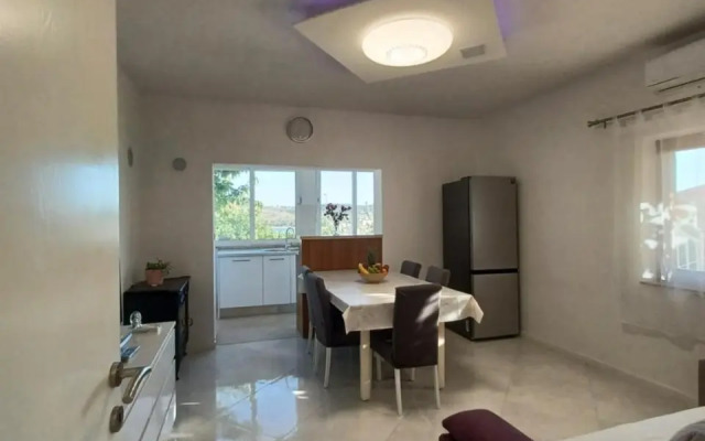 Apartment Mira