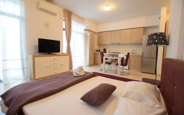 Uptown Residence Apartments