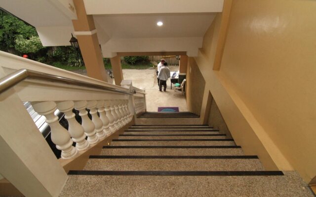 Bahay Ni Tuding Inn & Bistro