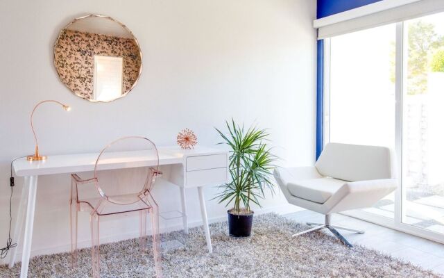 Bubble Gum Modern Holiday home 3