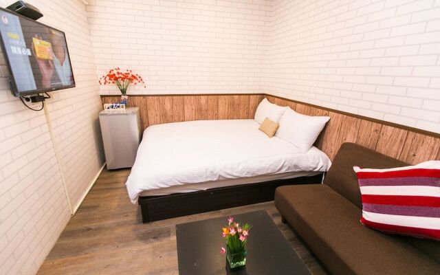 Taichung 213 corner homestay