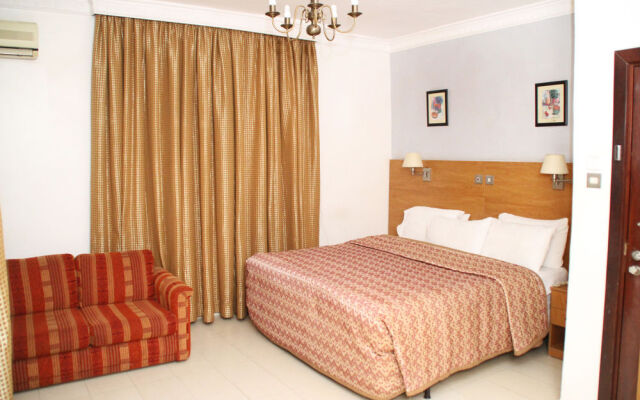 Bec Suites