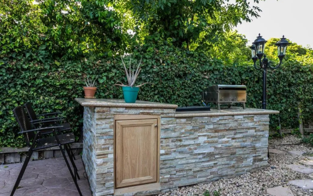 Villa Sausalito - Newly Designed 4BR HOUSE & POOL by Topanga