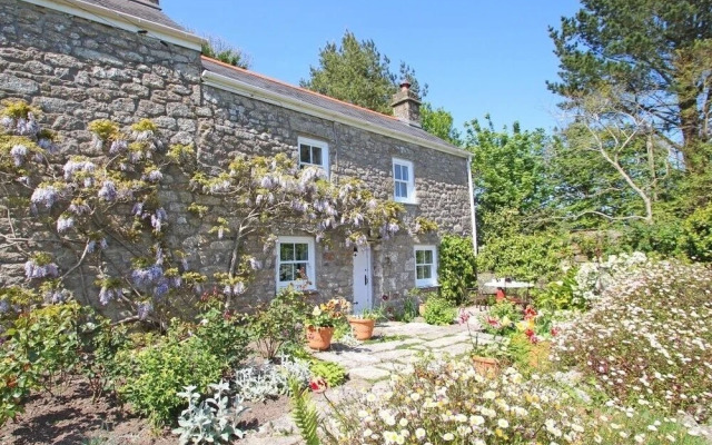 Woodpecker Cottage
