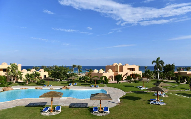 Wadi Lahmy Azur Resort