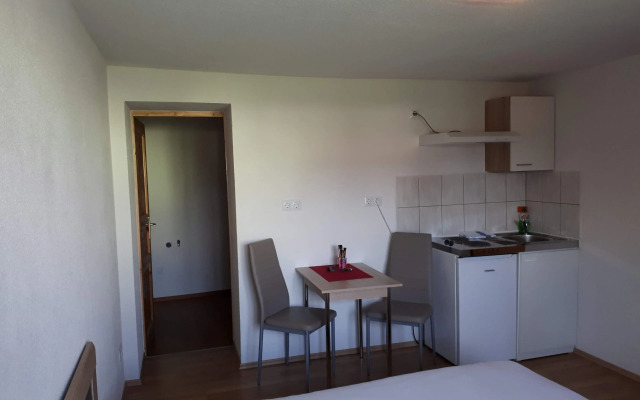 Pension Gästehaus B & B27