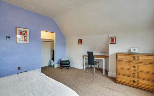 Artsy Pittsburgh Retreat: Walk To Highland Park!