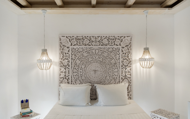 Zefi Hotel & Suites