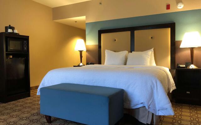 Hampton Inn & Suites Charlotte Airport