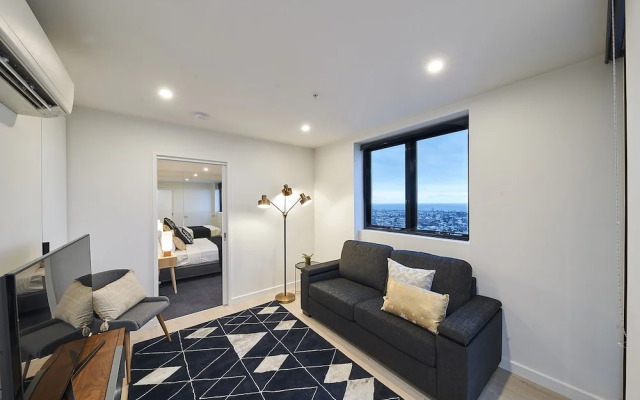 Mega Style Apartments The International