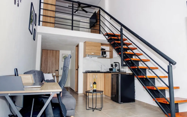 Central Suites by H&R