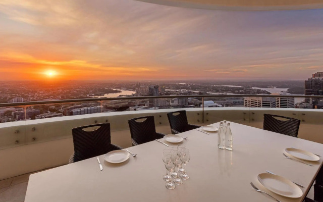 Meriton Suites Kent Street, Sydney