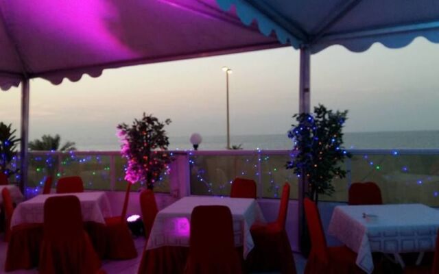 OYO 394 Dana Al Buhaira Beach Hotel