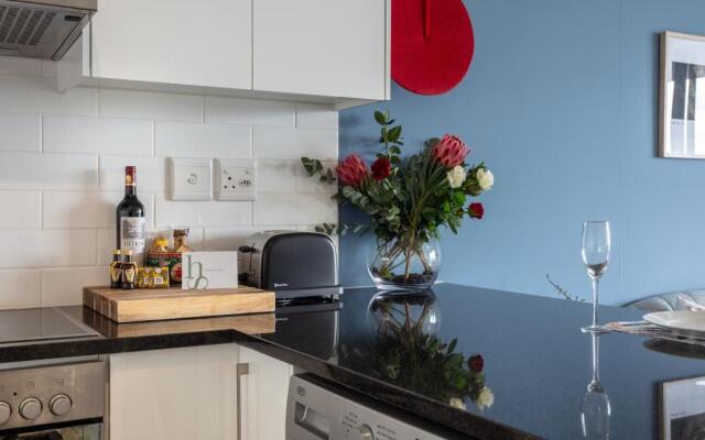 Tranquil, Spacious, Quiet Trendy with a View