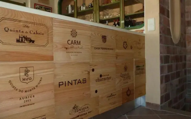 Obidos Wine & Surf Hostel