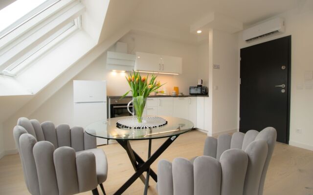 Stylish & Modern Apartment