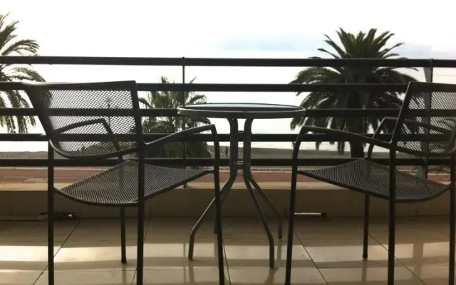 Waterfront Apartment Nice