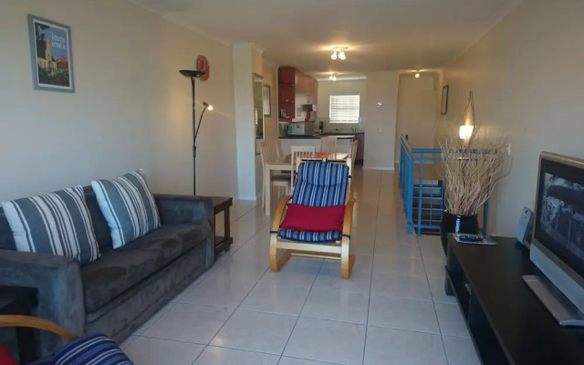 Nottingham Square by CTHA