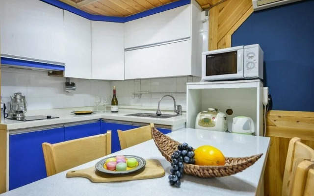 Geoje Santorini Pension